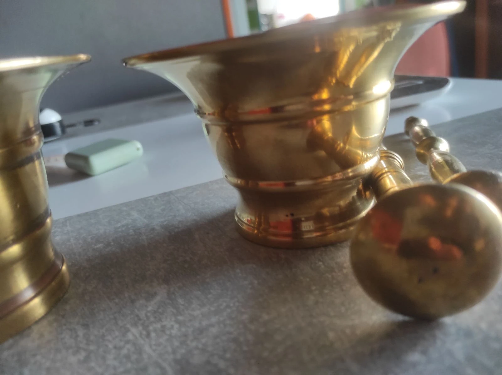 Twee complete vintage bronzen mortieren – photo 3